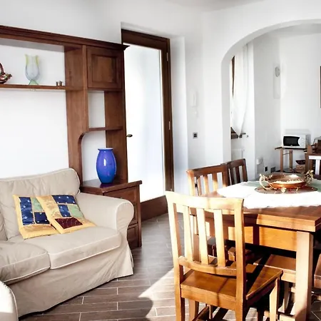 Samlu House - Menaggio Plesio